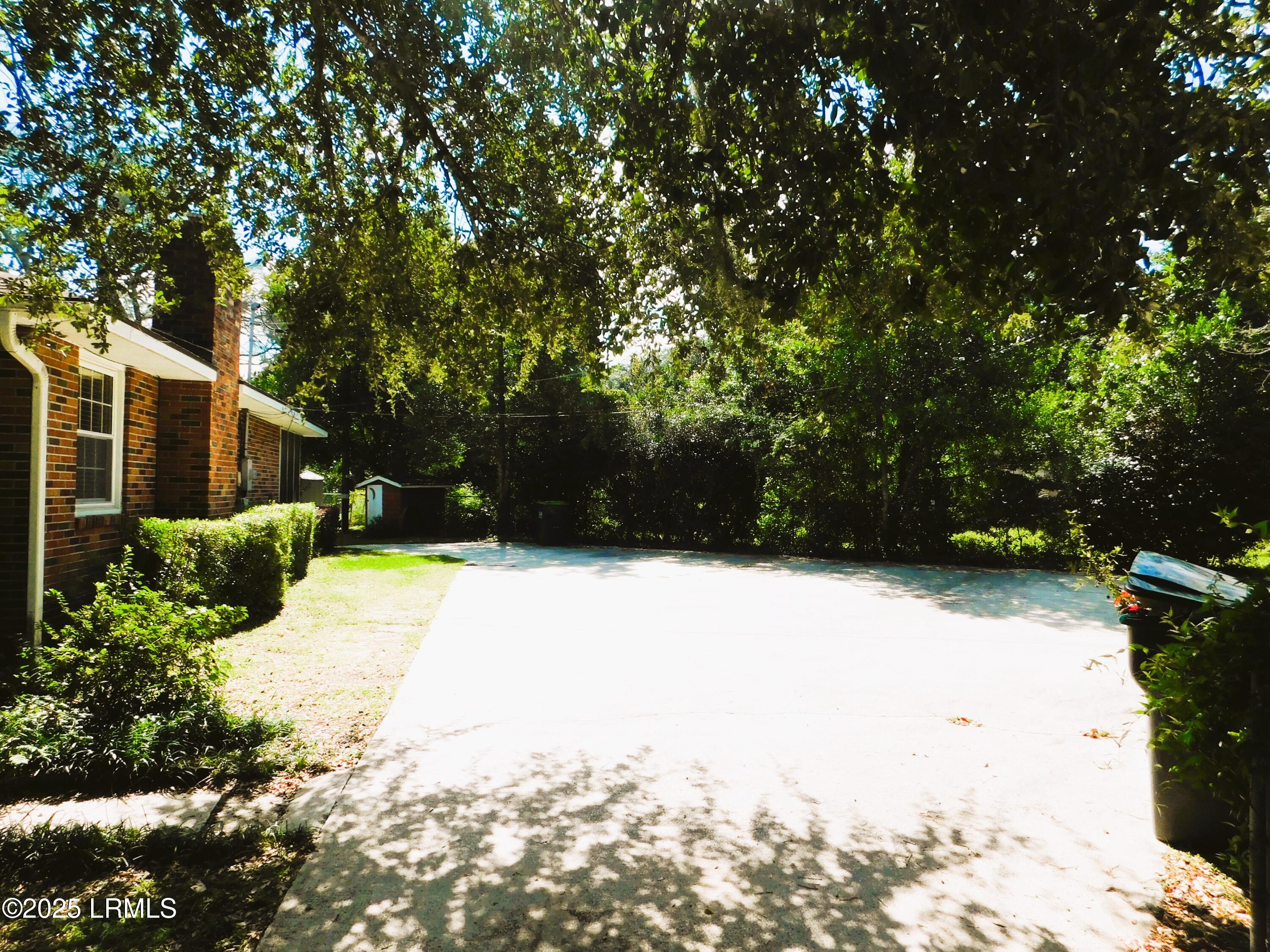 1507 Battery Creek Road Beaufort, SC 29902 - Photo 6 of 33 Drive from Road