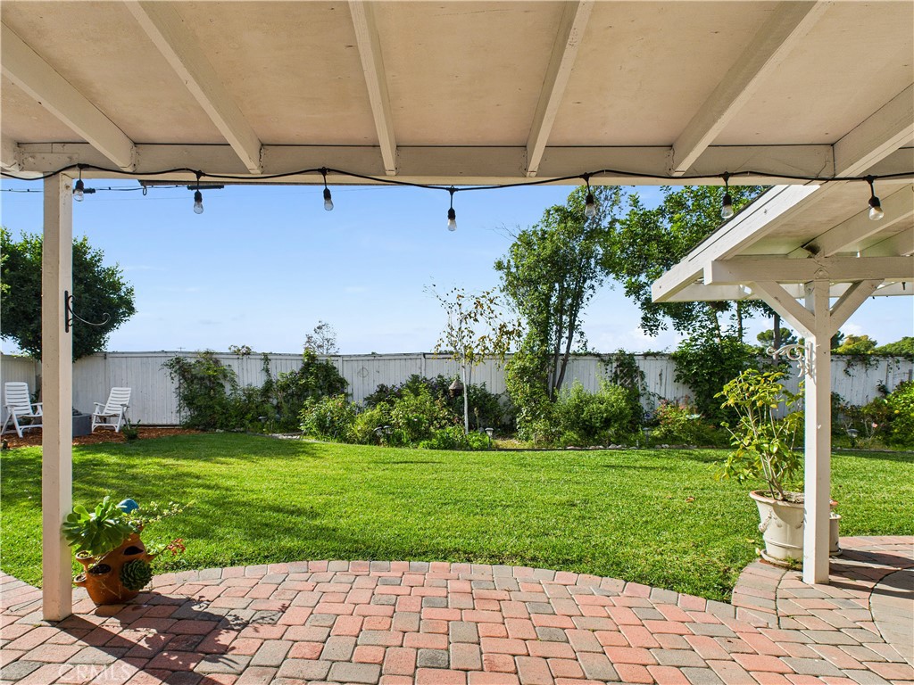 2857 Ellesmere Avenue Costa Mesa, CA 92626 - Photo 25 of 45 a view of a back yard