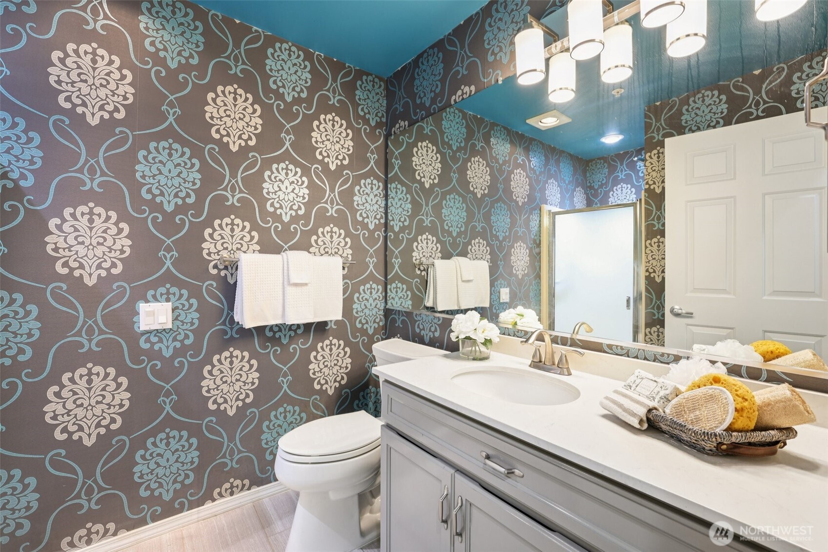 3625 224th Place Southeast Issaquah, WA 98029 - Photo 26 of 39 a bathroom with a sink toilet and shower