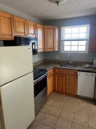 $1,875 | 15 Wren Terrace, Unit 6, Quincy, MA 02169