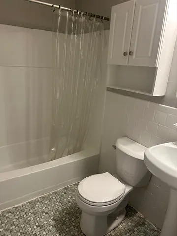 $1,950 | 15 Wren Terrace, Unit 6, Quincy, MA 02169