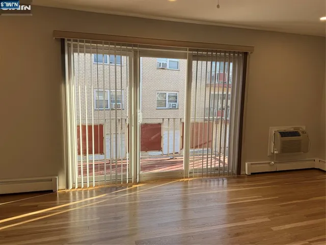 $2,150 | 292 Hoover Avenue, Unit 6, Bloomfield, NJ 07003