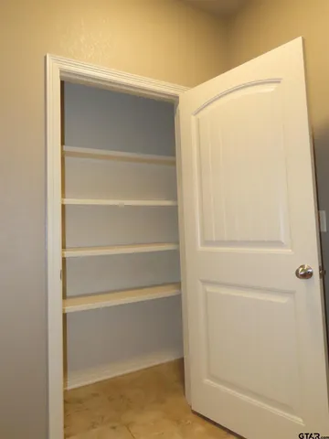 $1,900 | 15542 County Road 178, Tyler, TX 75703