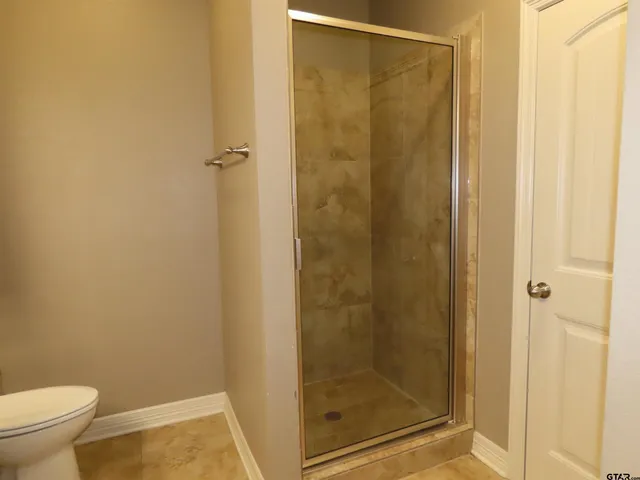 $1,900 | 15542 County Road 178, Tyler, TX 75703