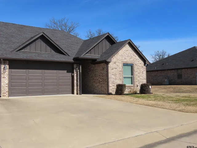 $1,900 | 15542 County Road 178, Tyler, TX 75703