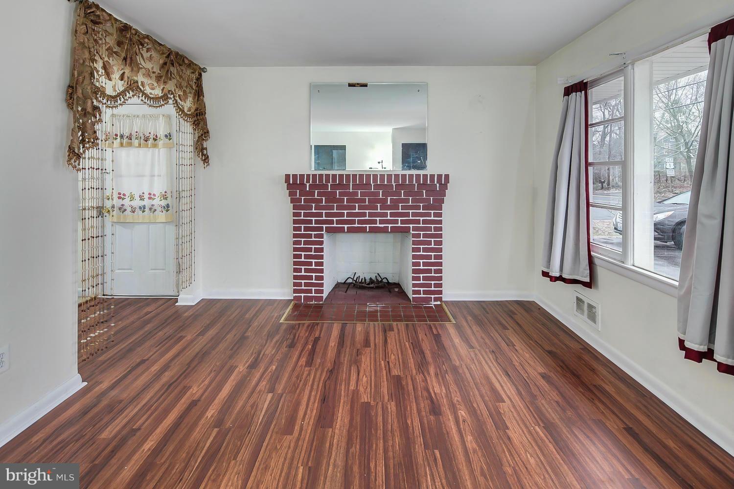 4924 Powder Mill Road Beltsville, MD 20705 - Photo 5 of 30 Living Room