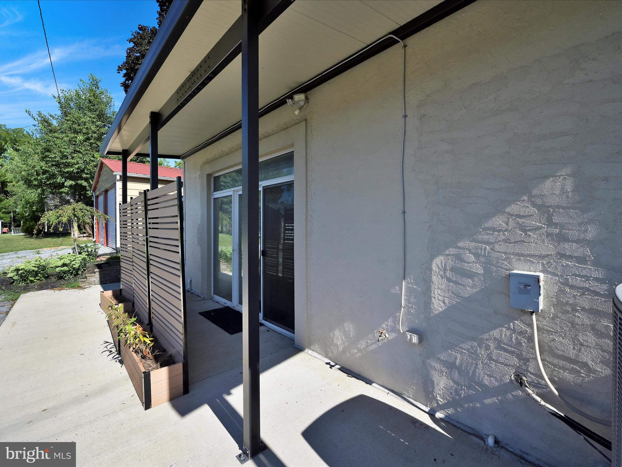 2312 High Street Reading, PA 19605 - Photo 24 of 31 Patio