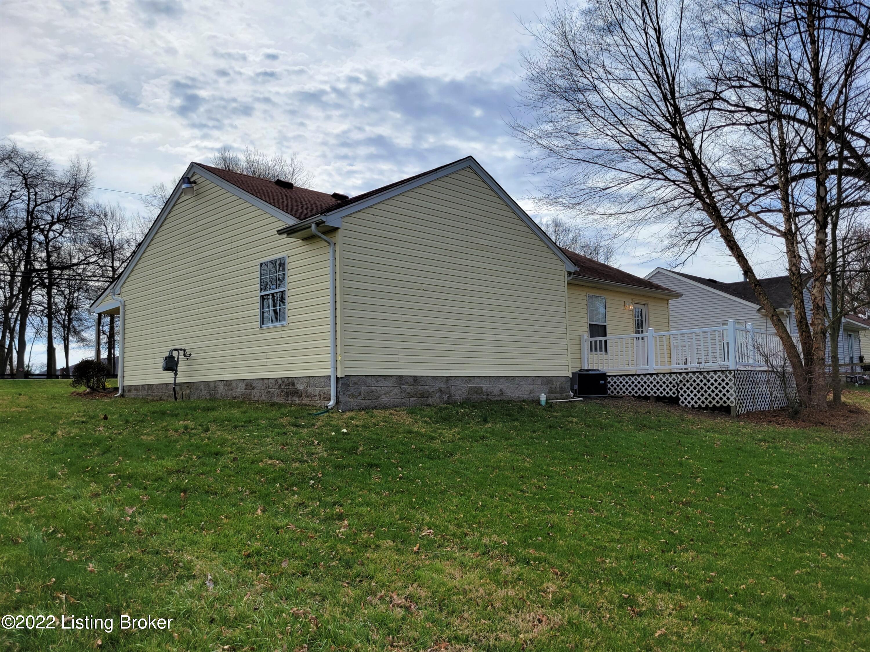 6712 Terry Road Louisville, KY 40258 - Photo 45 of 52 Backyard