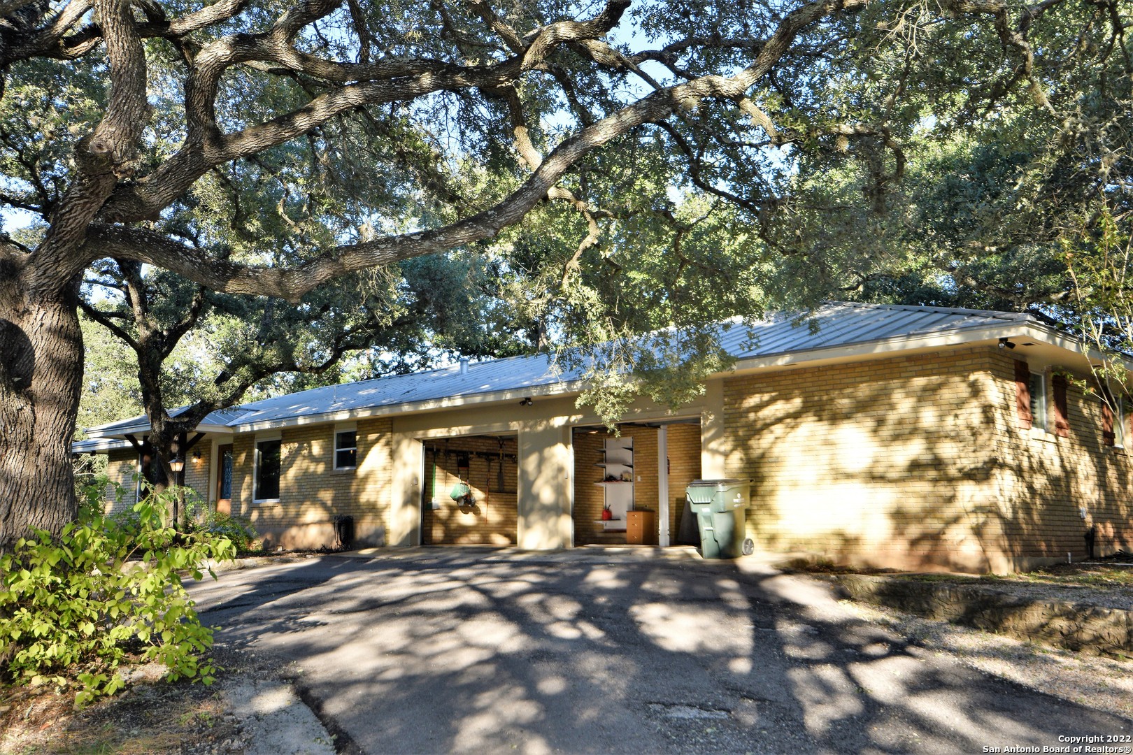 23770 Blanco Road San Antonio, TX 78260 - Photo 5 of 45