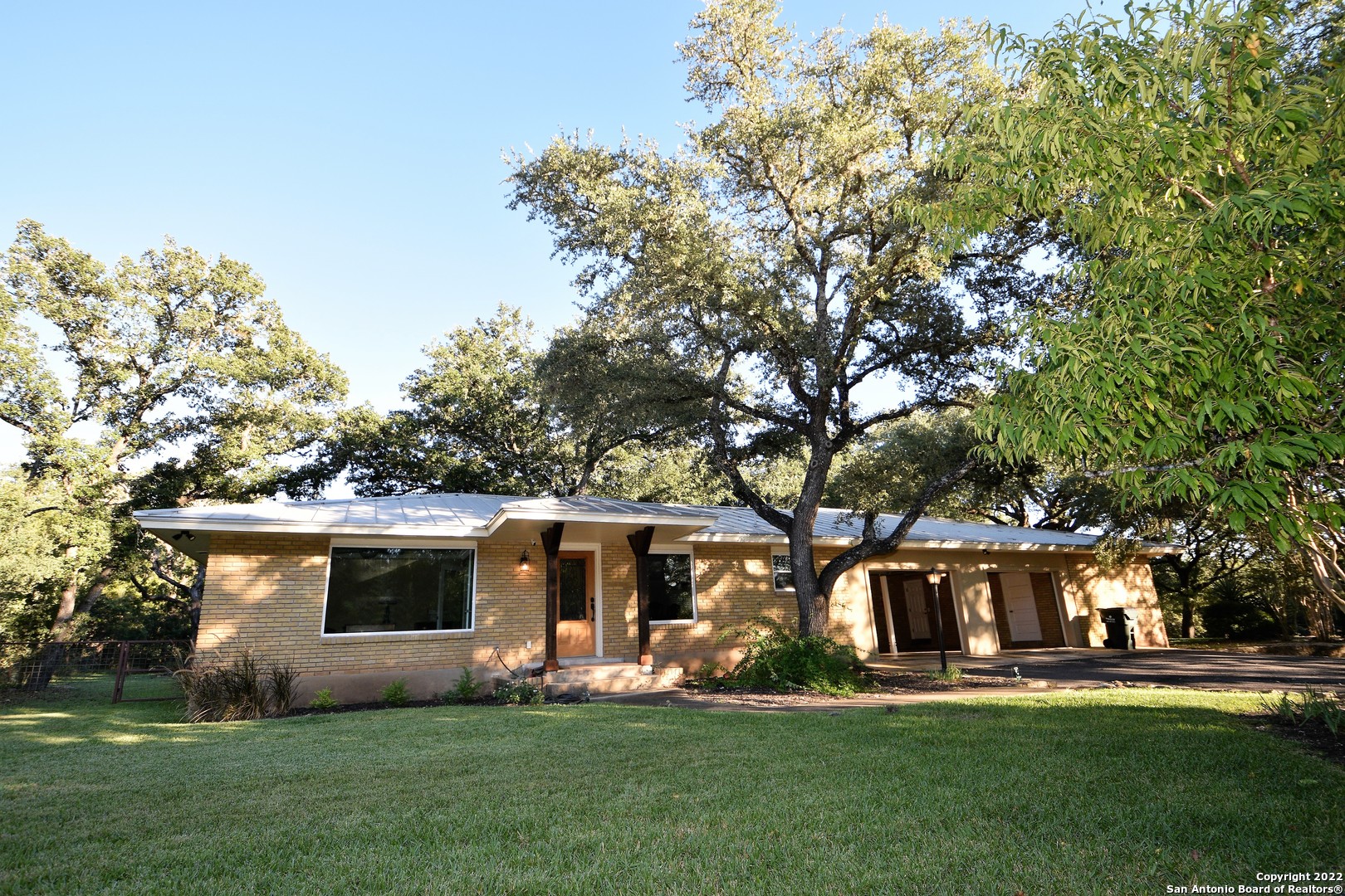 23770 Blanco Road San Antonio, TX 78260 - Photo 6 of 45