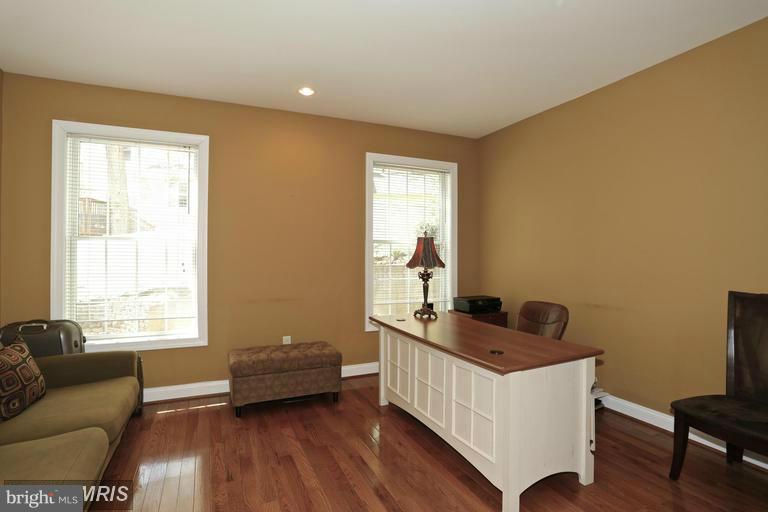 9122 Friars Road Bethesda, MD 20817 - Photo 13 of 30 Interior (General)