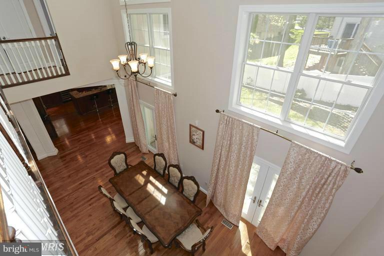 9122 Friars Road Bethesda, MD 20817 - Photo 6 of 30 View