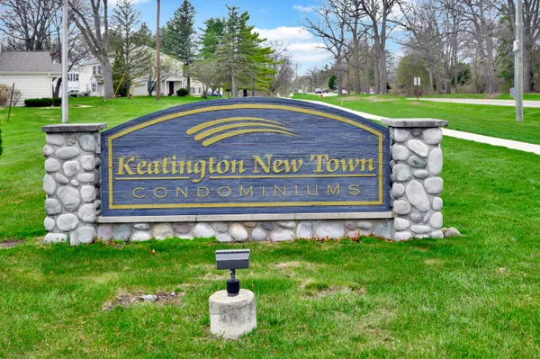 $130,000 | 2806 Stoney Ridge Drive, Lake Orion, MI 48360