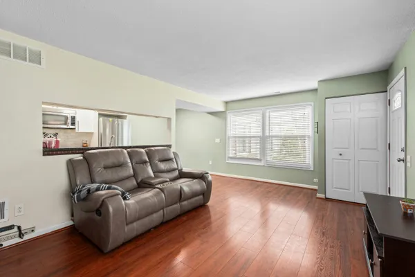 $130,000 | 2806 Stoney Ridge Drive, Lake Orion, MI 48360