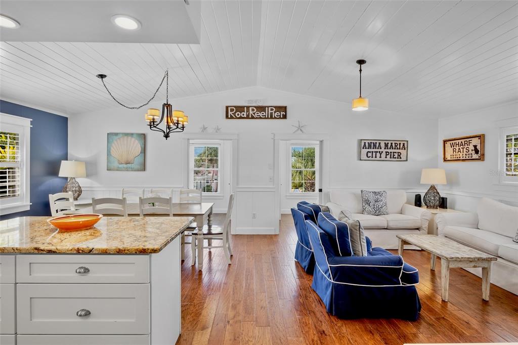 511 Spring Avenue Anna Maria, FL 34216 - Photo 32 of 50 Gallery Image 32