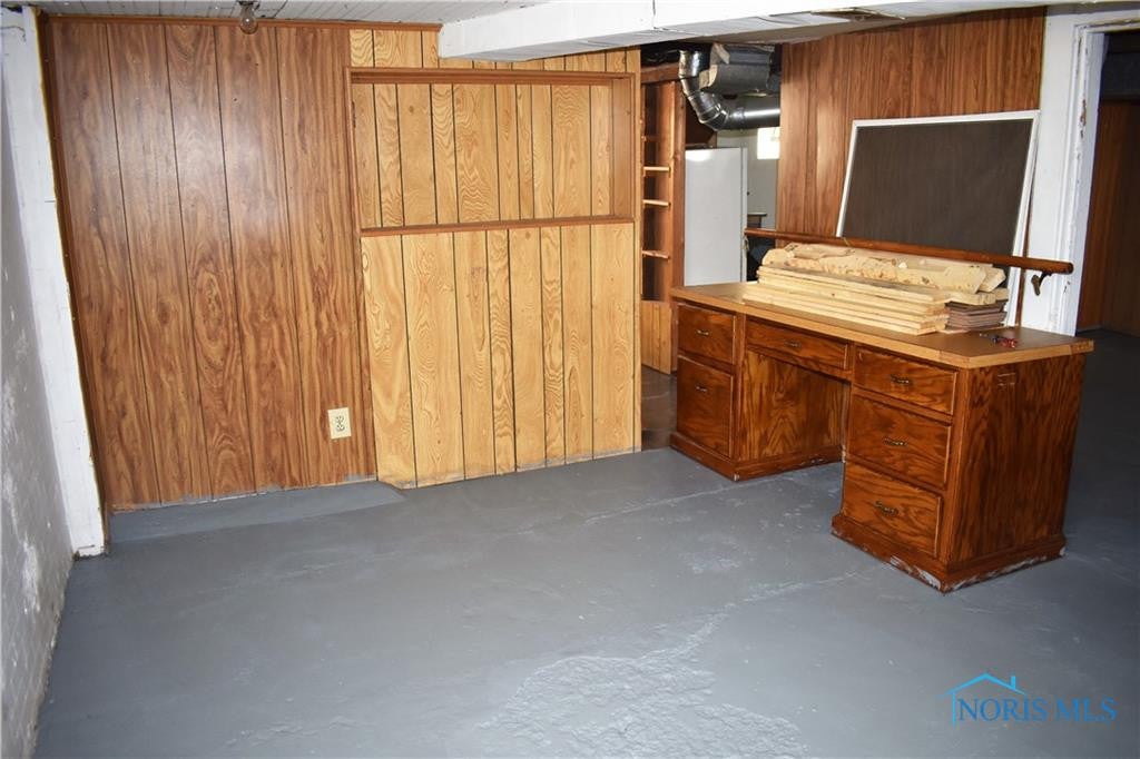 1725 Gilbert Road Toledo, OH 43614 - Photo 36 of 49 Photo 36