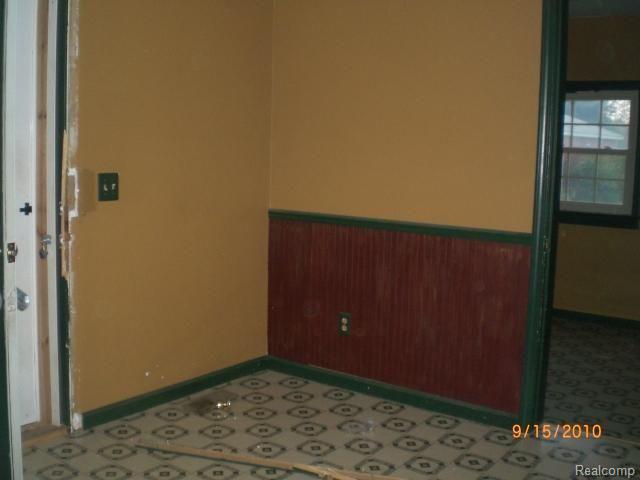 2011 East Hunters Creek Road Metamora, MI 48455 - Photo 10 of 13 Dining Room
