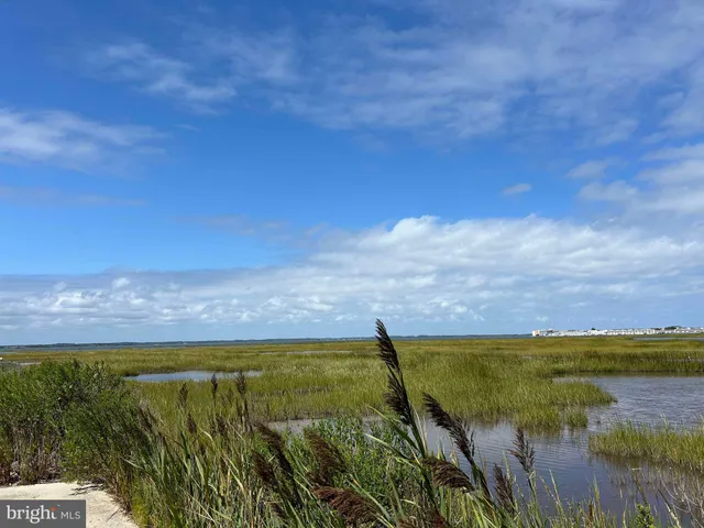 $625,000 | 111 76th Street, Unit 304, Ocean City, MD 21842