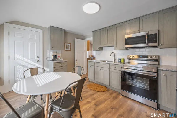 $2,500 | 3 A Main Street, Essex, CT 06409