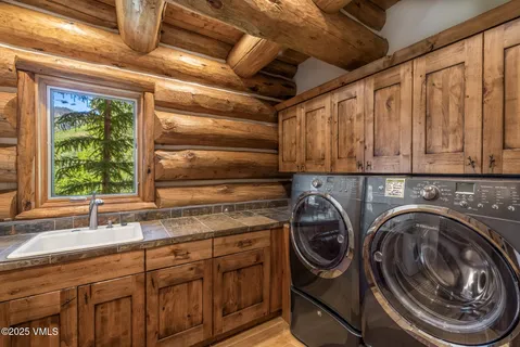 $24,000,000 | 1452 Buffehr Creek Road, Vail, CO 81657