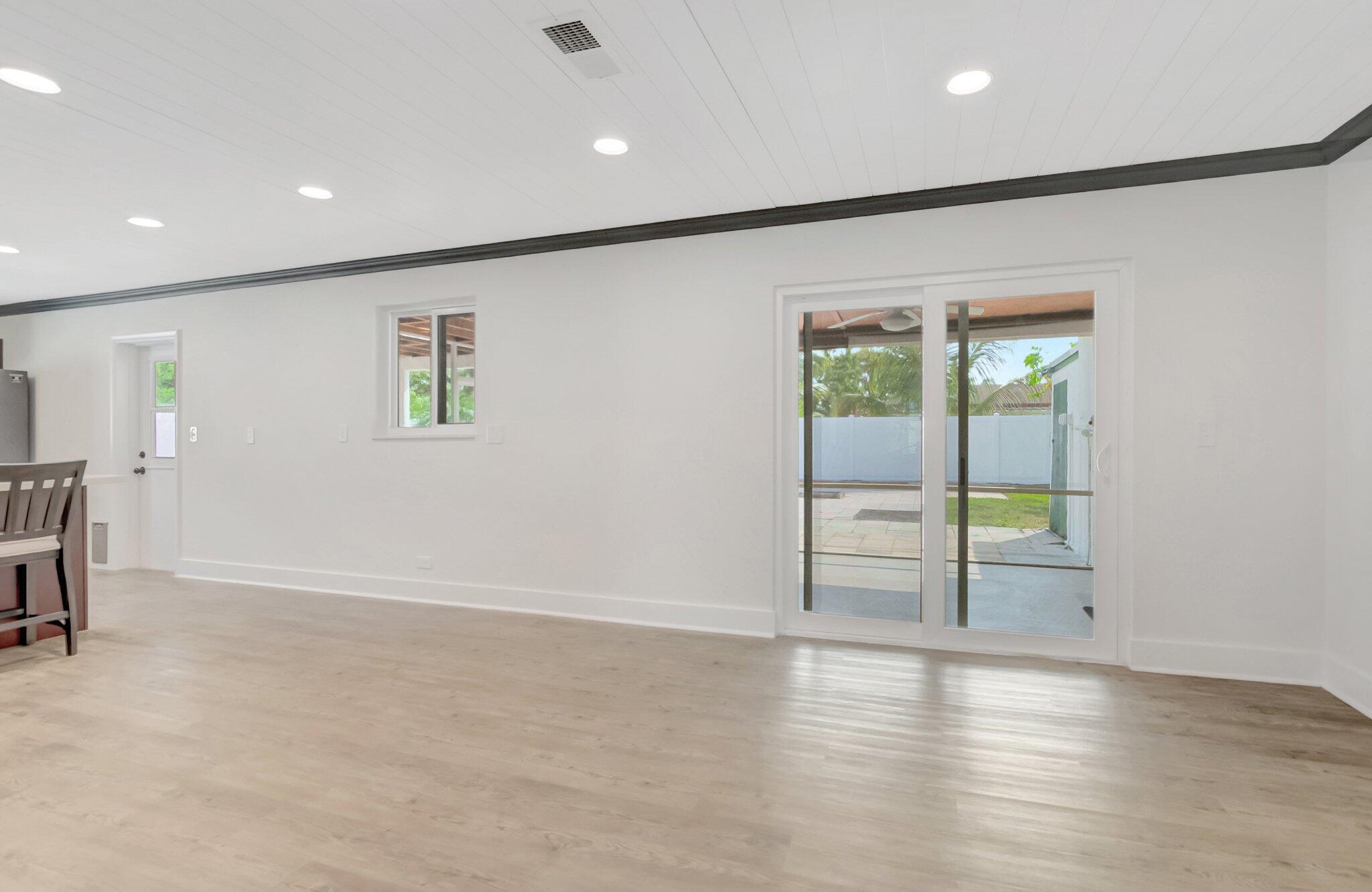 11192 Mustang Street Boca Raton, FL 33428 - Photo 10 of 38 Dining room