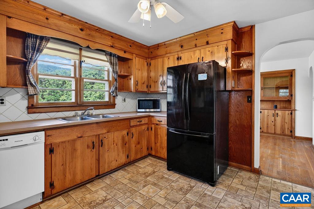 1877 Afton Mountain Road Afton, VA 22920 - Photo 21 of 60