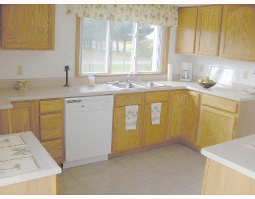 180 Thorn Run Road Butler, PA 16001 - Photo 3 of 10 Kitchen.