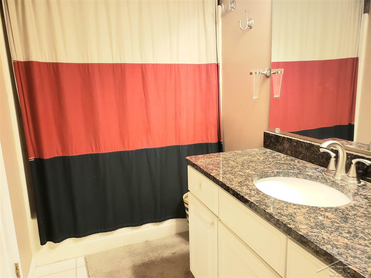 2824 Wieneke Road Saginaw, MI 48603 - Photo 17 of 21 Master Bathroom