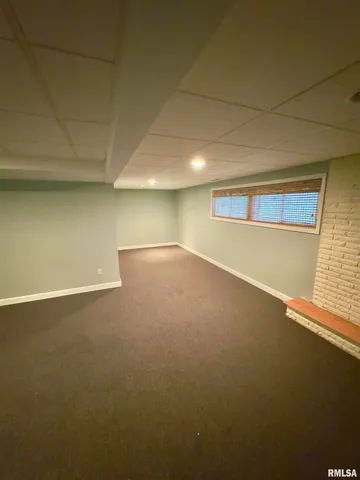 $195,000 | 40 Lakeland Park Drive, Canton, IL 61520