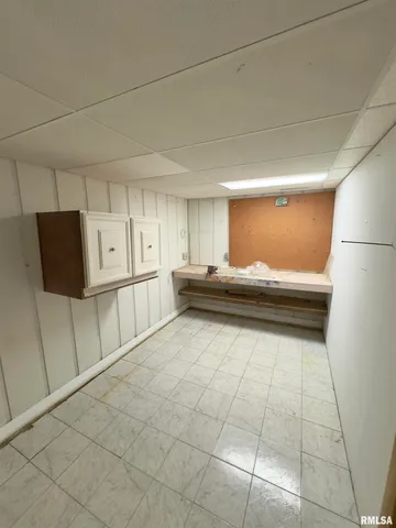 $195,000 | 40 Lakeland Park Drive, Canton, IL 61520