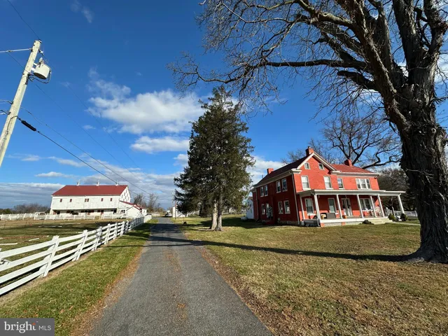 $1,600,000 | 1585 Gardners Lane, Shepherdstown, WV 25443