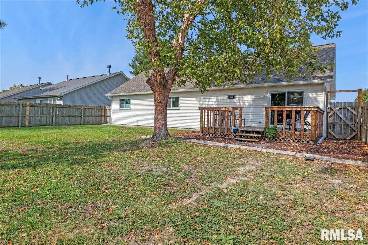 2612 Carl Prairie Drive Springfield, IL 62703 - Photo 33 of 37 Gallery Image 33