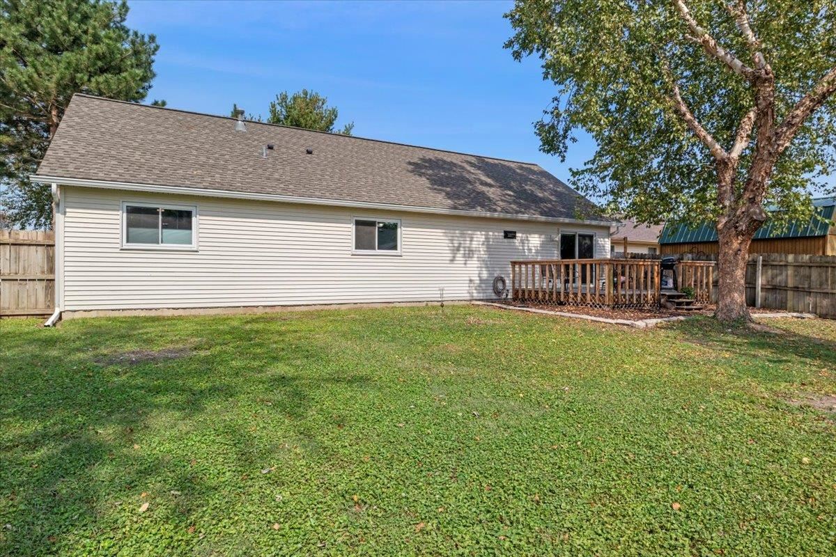 2612 Carl Prairie Drive Springfield, IL 62703 - Photo 34 of 37 Gallery Image 34