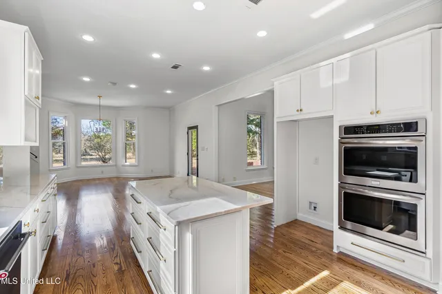 $810,000 | 1594 Victoria Road, Byhalia, MS 38611