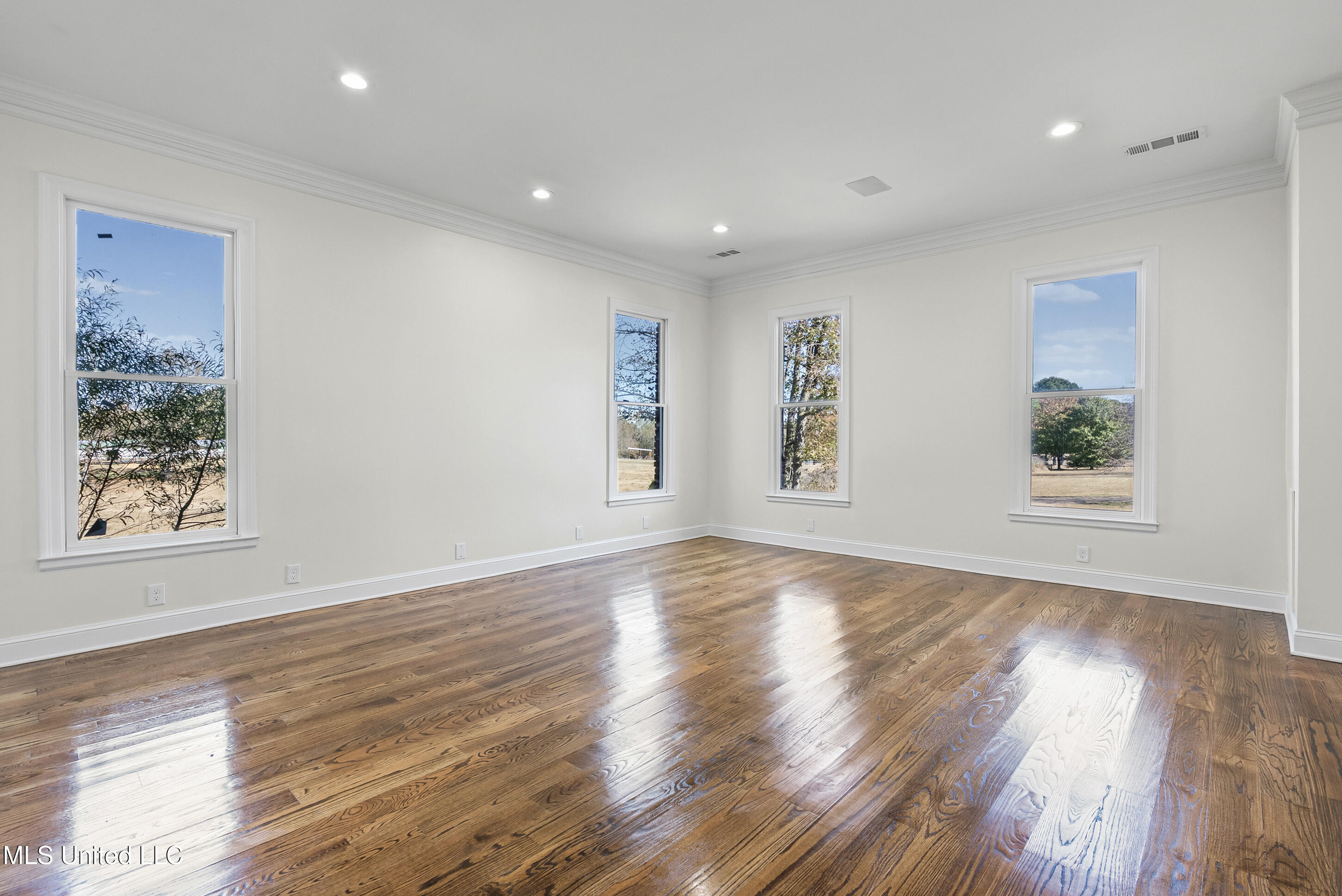 1594 Victoria Road Byhalia, MS 38611 - Photo 20 of 39 DSC01571_print