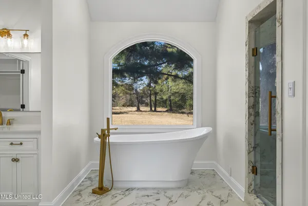 $805,000 | 1594 Victoria Road, Byhalia, MS 38611