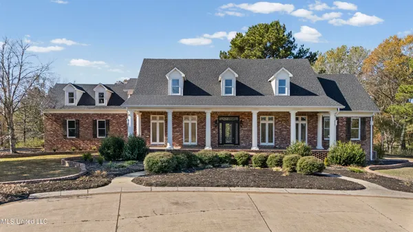$805,000 | 1594 Victoria Road, Byhalia, MS 38611