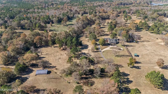 $810,000 | 1594 Victoria Road, Byhalia, MS 38611