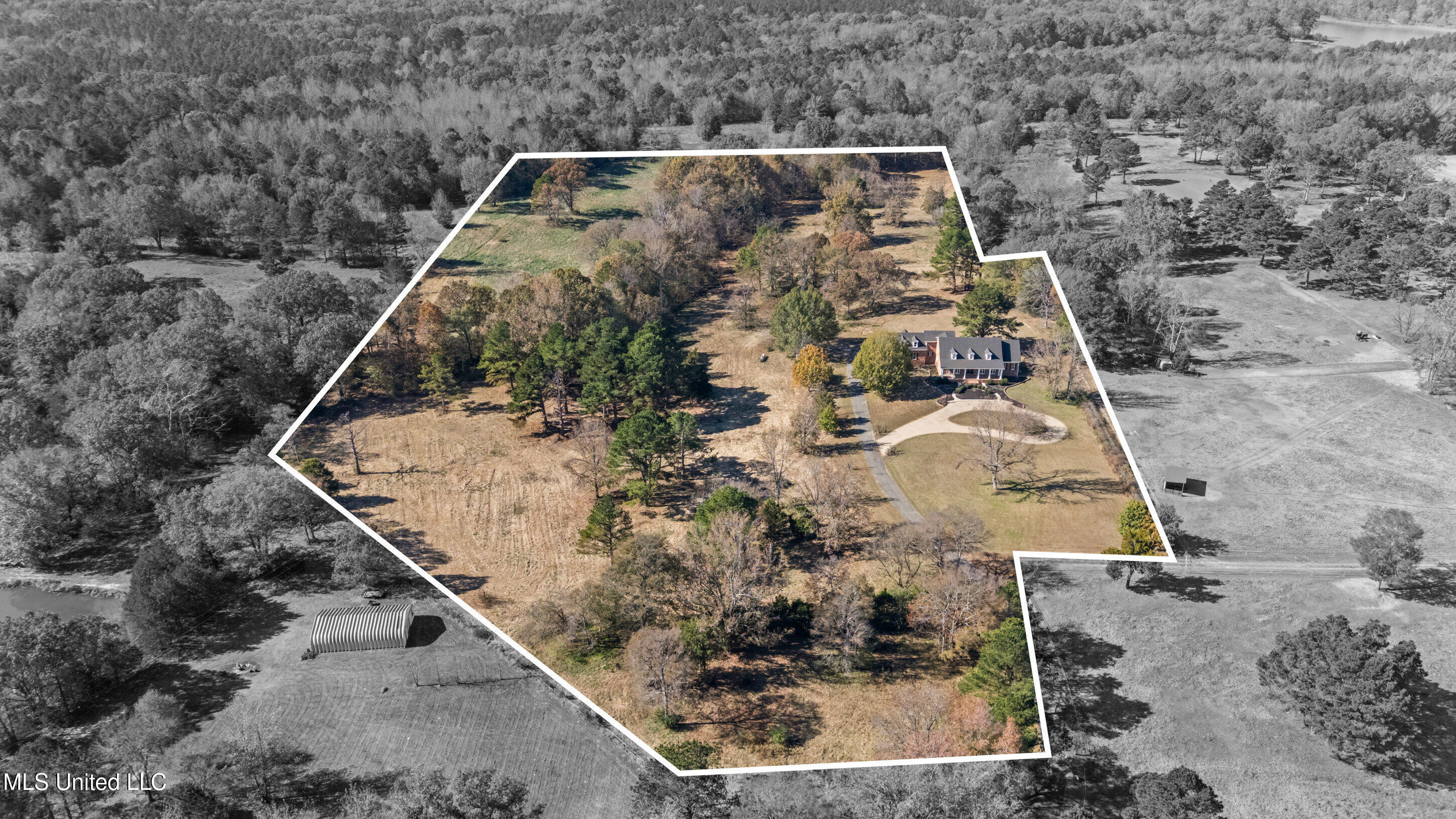 1594 Victoria Road Byhalia, MS 38611 - Photo 6 of 39 DJI_20251112112037_0096_D_print lot line