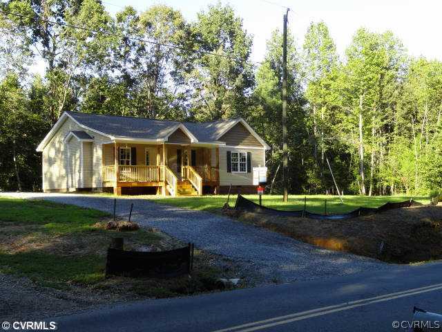 4318 North Hen Peck Road Quinton, VA 23141 - Photo 2 of 12 Exterior Front