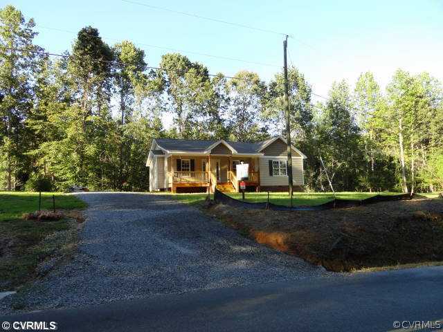 4318 North Hen Peck Road Quinton, VA 23141 - Photo 3 of 12 Exterior Front