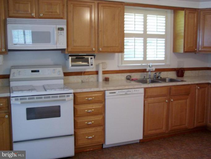 3709 Briars Road Olney, MD 20832 - Photo 12 of 16 Kitchen