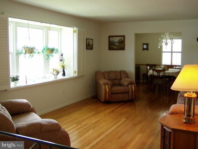 3709 Briars Road Olney, MD 20832 - Photo 3 of 16 Living Room