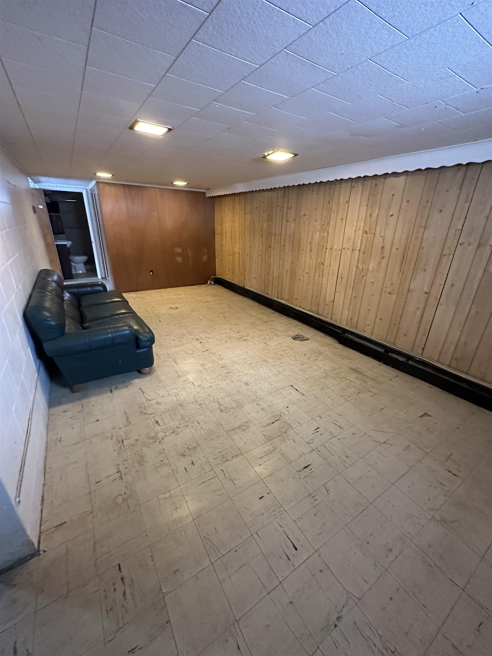 12200 Linden Road Linden, MI 48451 - Photo 10 of 15 50100365-9.JPG