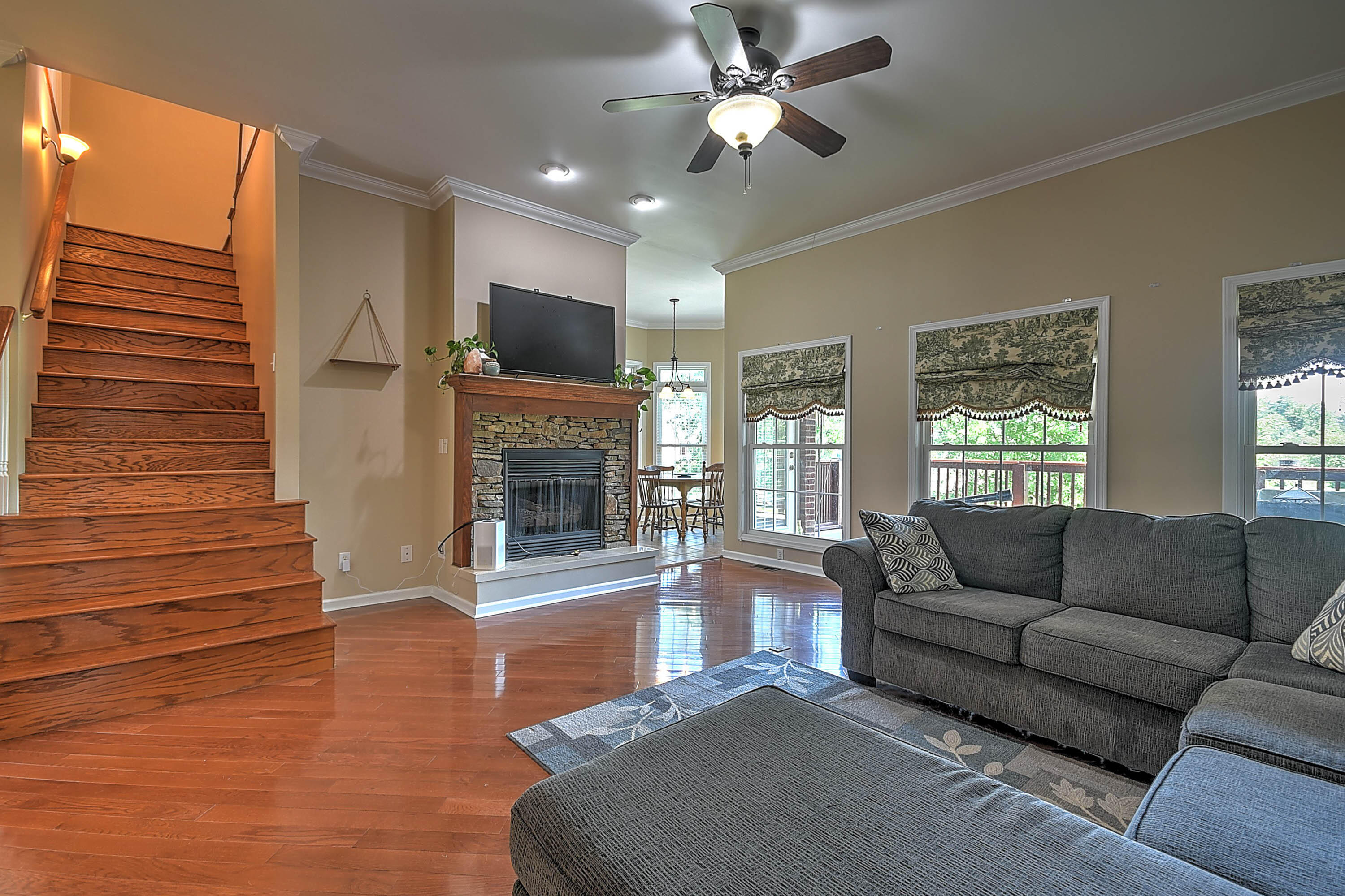 72 East Ridgefield Court Greeneville, TN 37745 - Photo 4 of 36 4