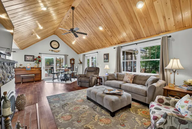 $1,200,000 | 30 Crystal Lane, Tilton, NH 03276