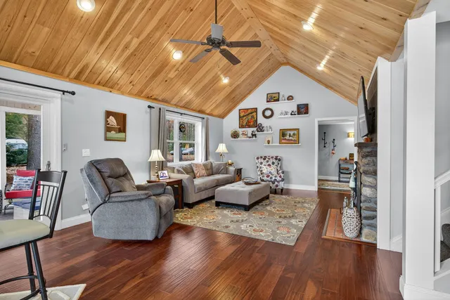 $1,200,000 | 30 Crystal Lane, Tilton, NH 03276