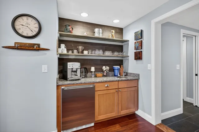 $1,200,000 | 30 Crystal Lane, Tilton, NH 03276