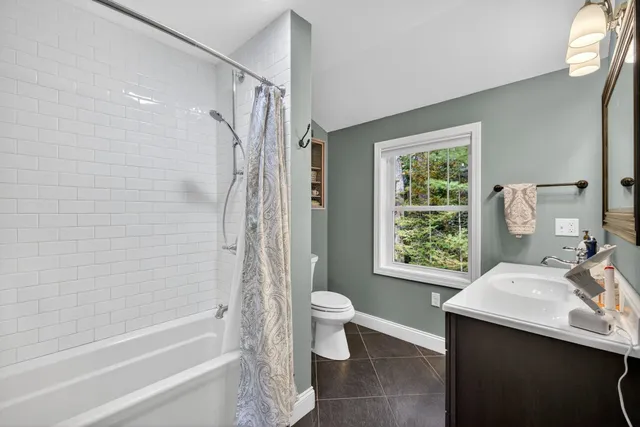 $1,200,000 | 30 Crystal Lane, Tilton, NH 03276