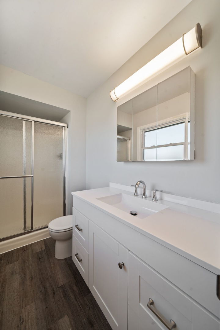 526 King Arthur Way Bolingbrook, IL 60440 - Photo 18 of 33